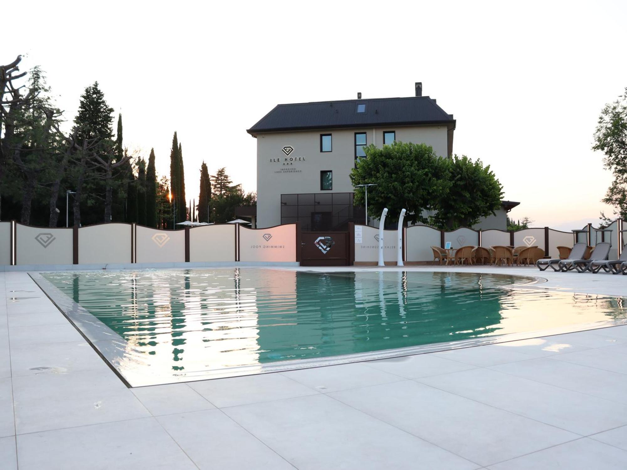Ile Hotel Peschiera del Garda Exterior foto