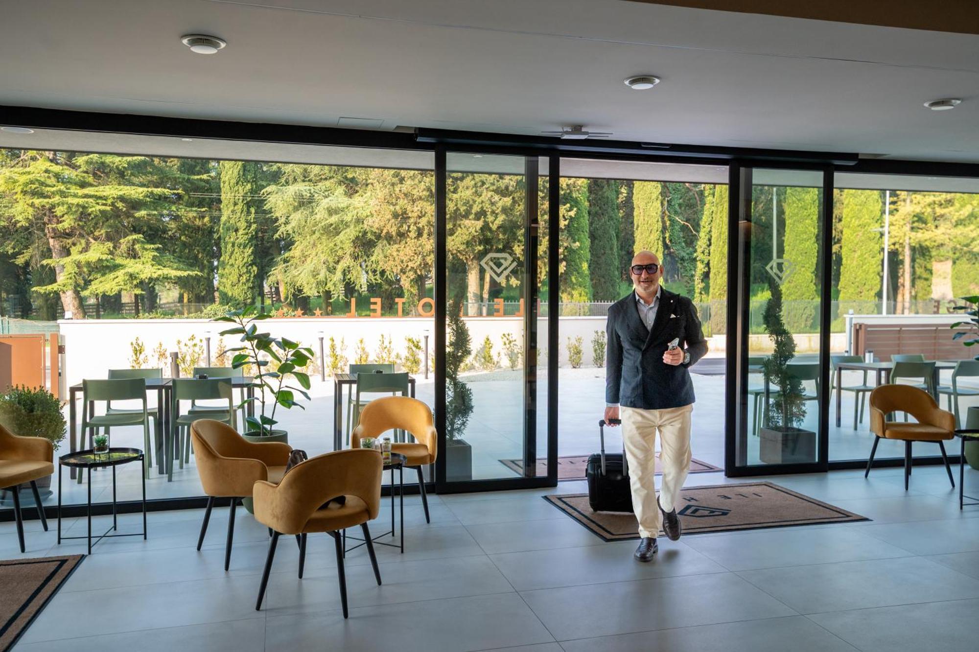 Ile Hotel Peschiera del Garda Exterior foto